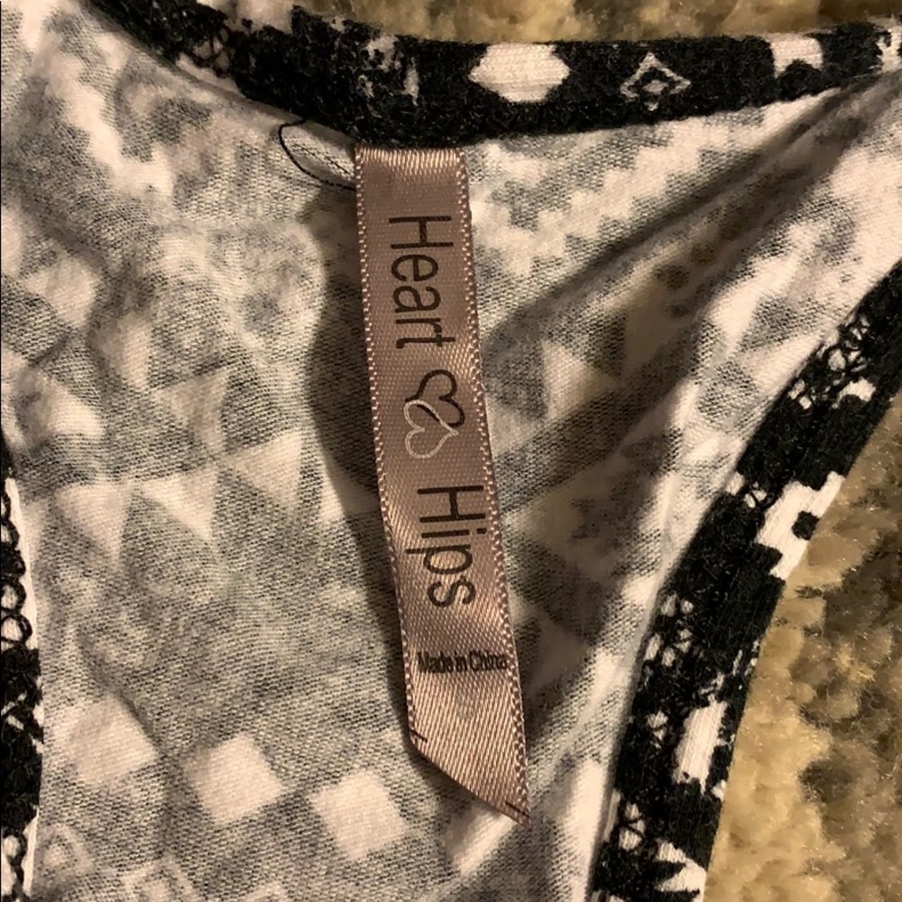 Aztec pattern soft tank - Picture 2 of 4